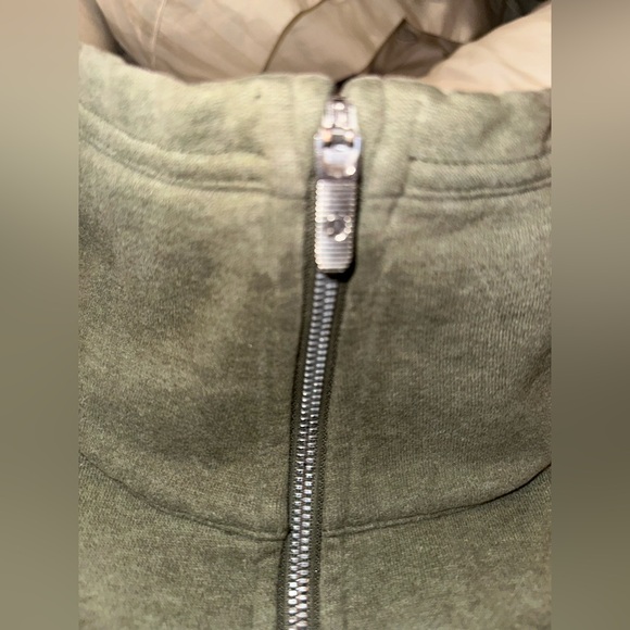 Lululemon Radiant Jacket. Dark Olive Green . Sz 4. - Picture 5 of 11